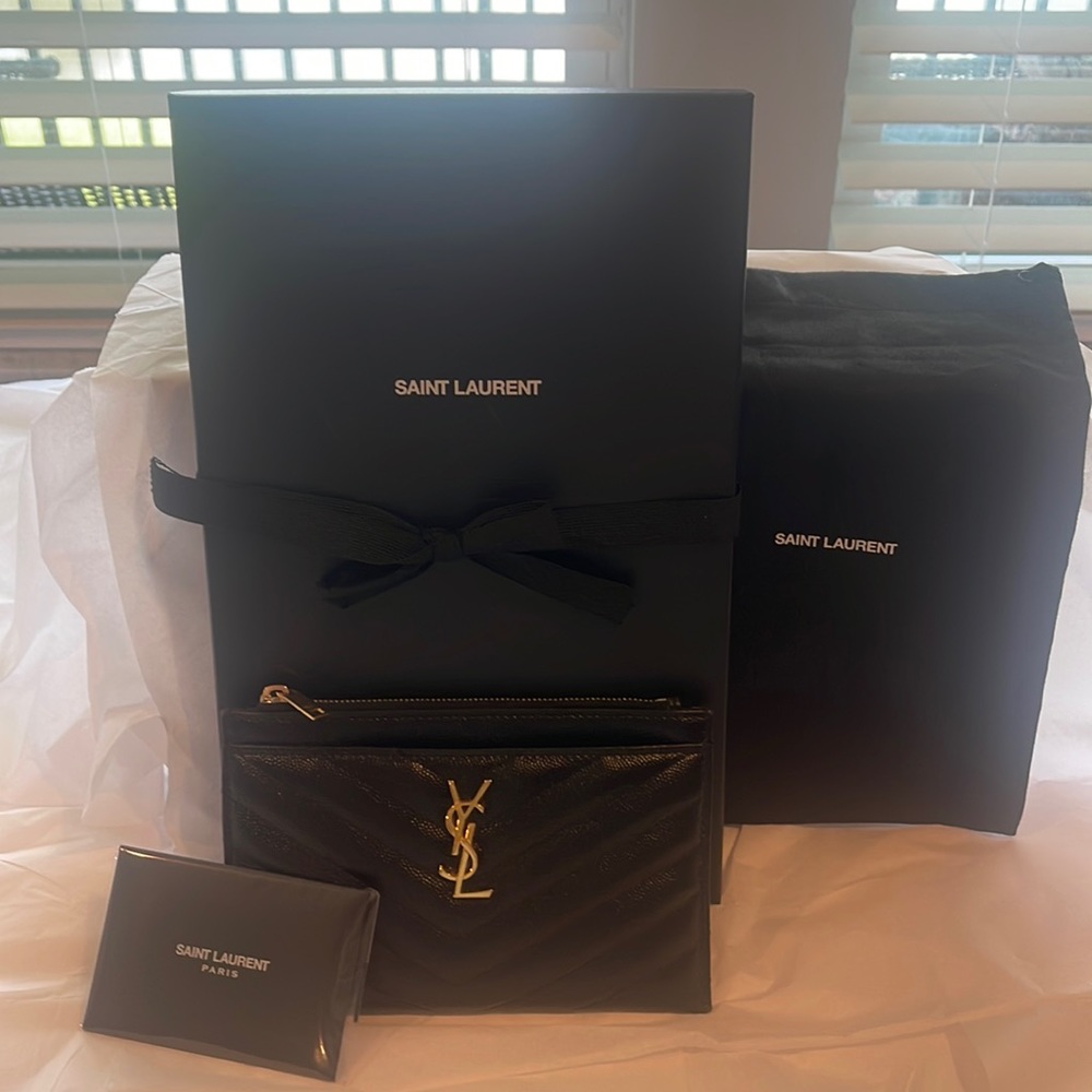 YSL Monogramme Quilted
Leather Zip Pouch in Nero/black with gold/brass hardware